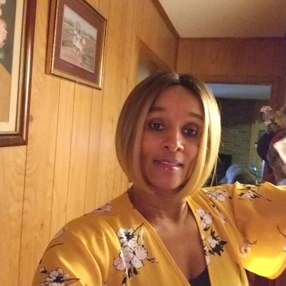 Meet your Posher, Karlene - Picture 1 of 1